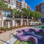 Luxury Private At Barcelo Complex 아파트