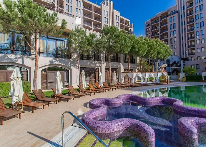 Luxury Private At Barcelo Complex Apartment